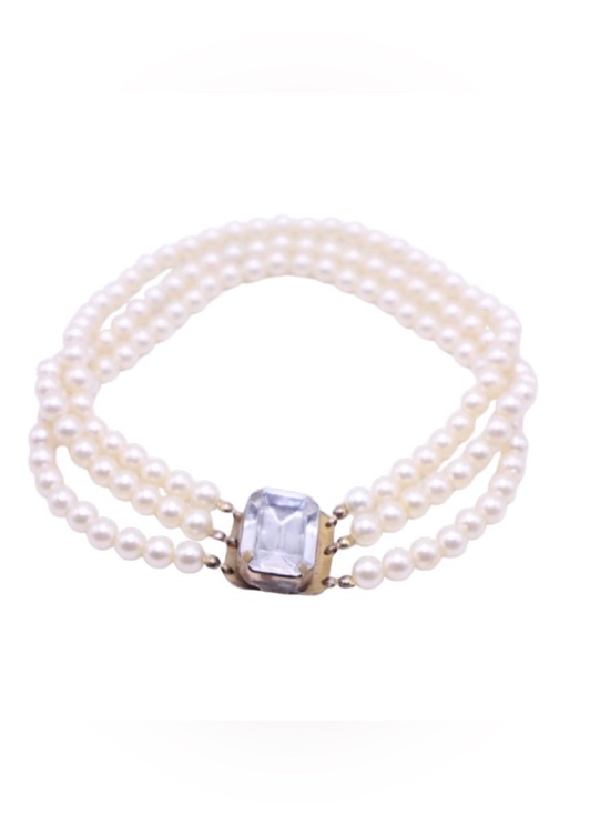 Jewelry - Vintage Triple Strand Faux Pearl Choker Necklace